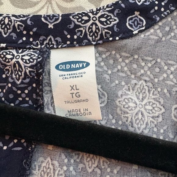 Old Navy Blue and White Sheath Dress - Picture 2 of 8